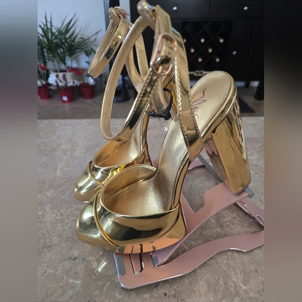 Antonio Melani x Nat Note Pia Mirror Metallic Platform Pumps. Gold  (Size 10) - Picture 3 of 16